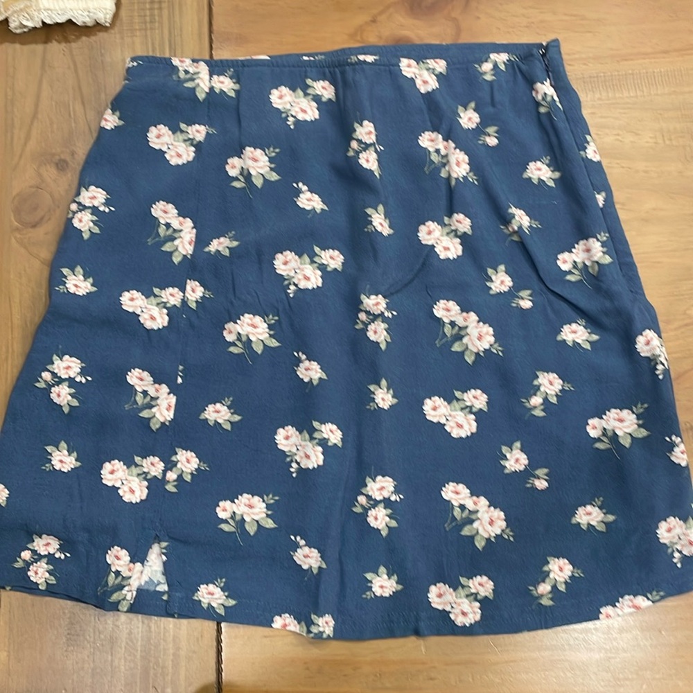 brand new ae skirt!